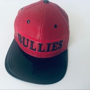 BULLIES CAP/NEW/RED/SYNTHETIC LEATHER/SNAPBACK